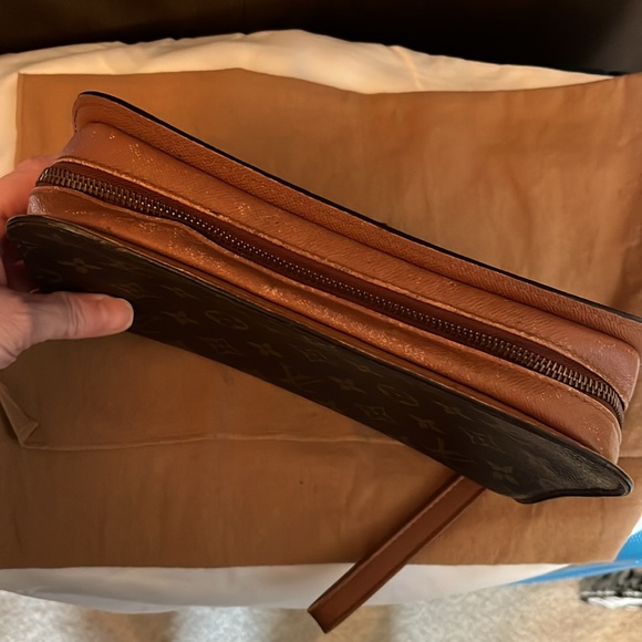 Louis Vuitton vintage Orsay clutch w/ removable strap and dust bag (peeling) - Picture 4 of 13